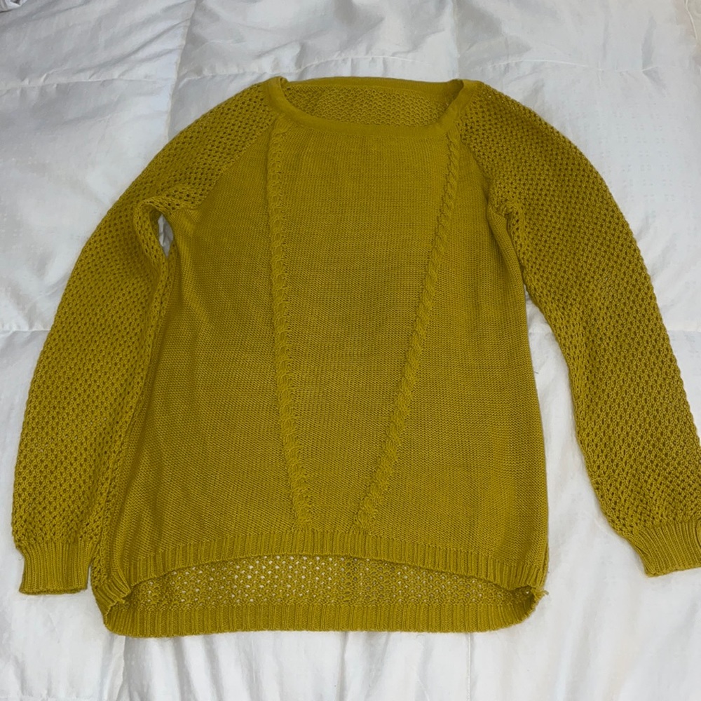 NWOT- boutique sweater No size tag- fits like XS